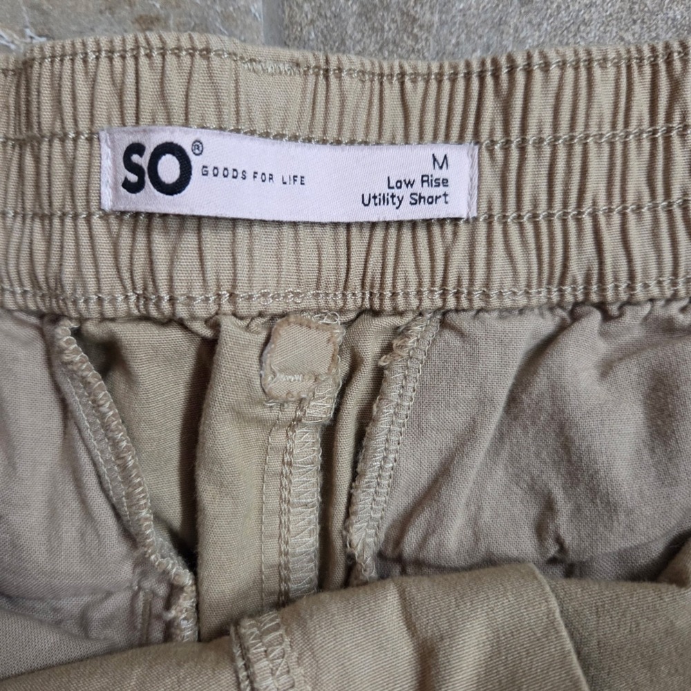 Women's So Cargo Shorts in Tan and Green - Picture 3 of 12